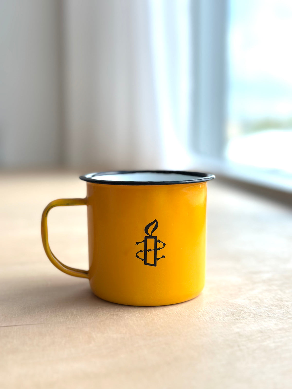 Amnesty retro emaljekrus